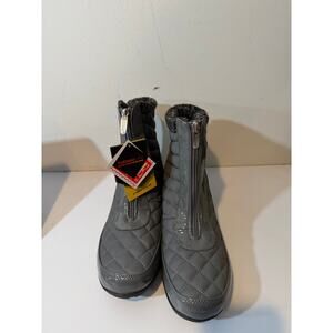 Khombu Women's Megan Grey Quilted Zip Up Waterproof Memory Foam Boots NEW 12W